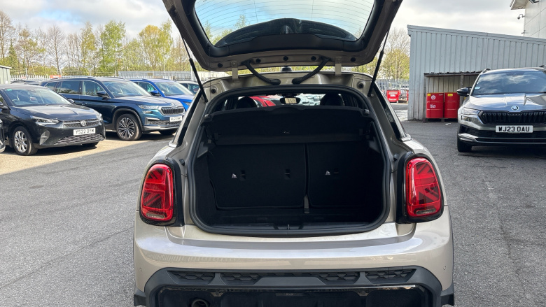 MINI Hatchback 1.5 Cooper Sport 5dr Auto Petrol Hatchback